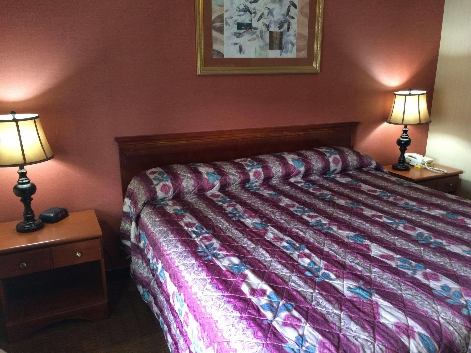 Red Carpet Inn West Springfield Eksteriør billede
